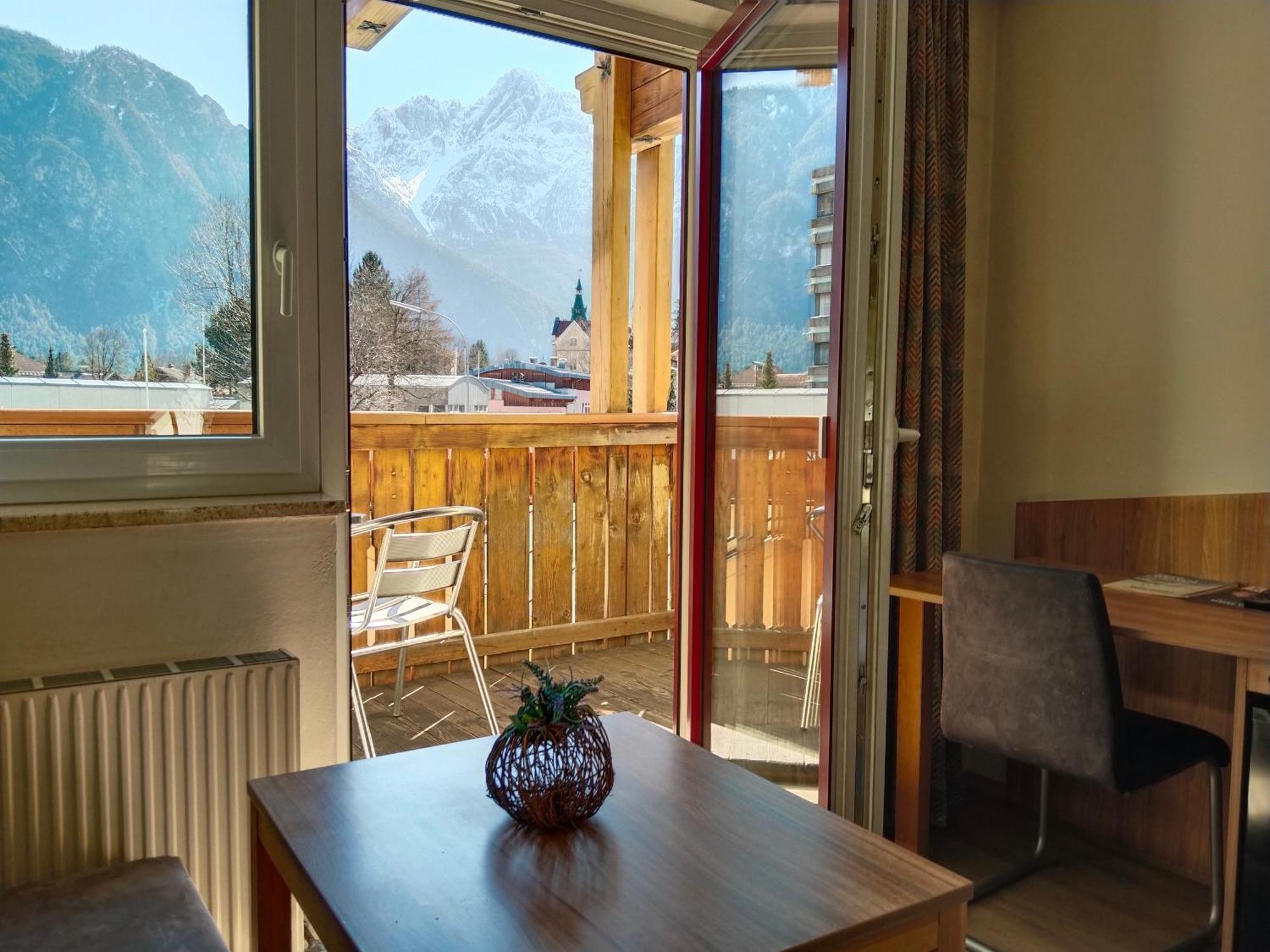 Dolomitenhotel Лиенц Экстерьер фото