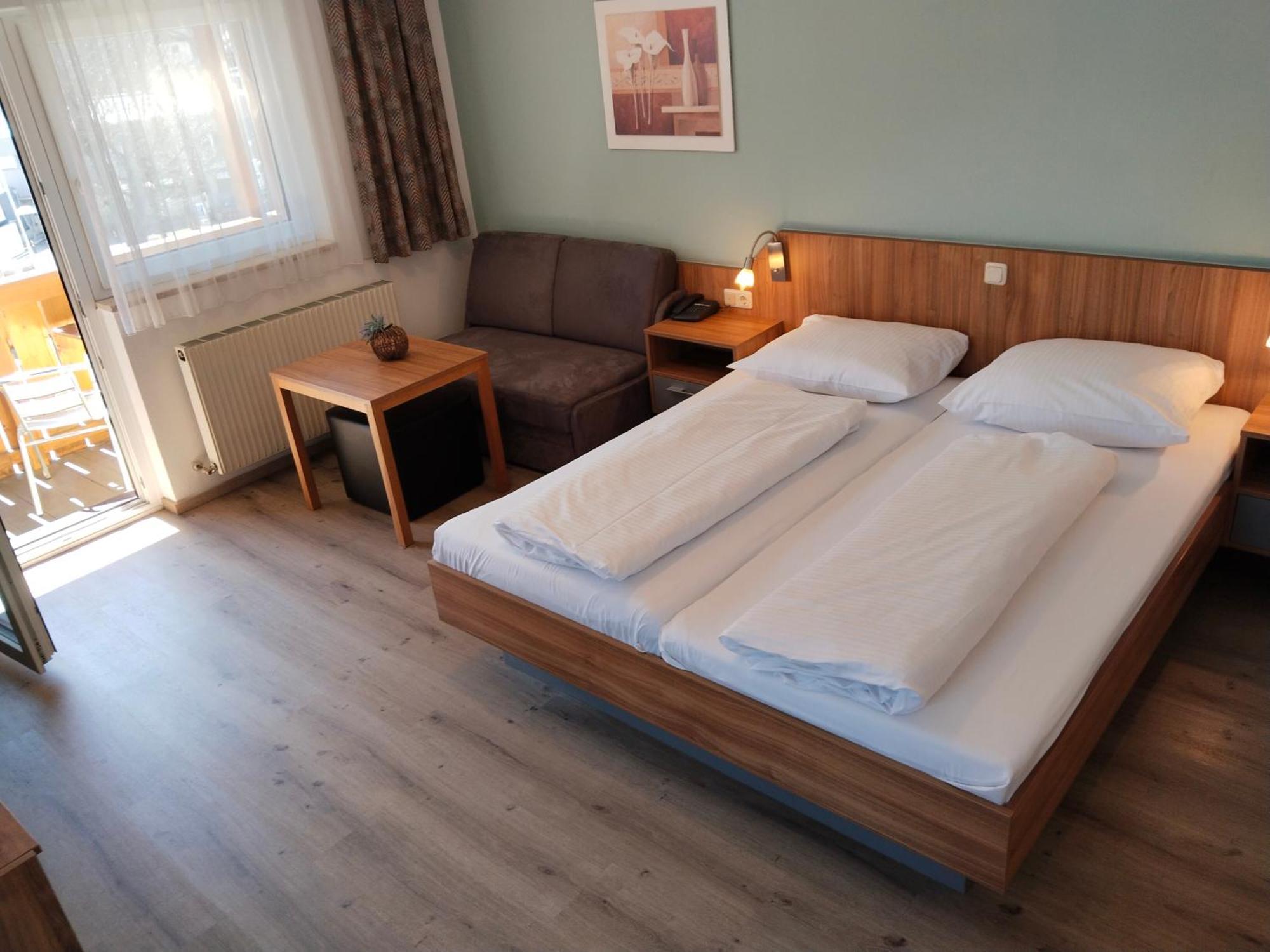 Dolomitenhotel Лиенц Экстерьер фото