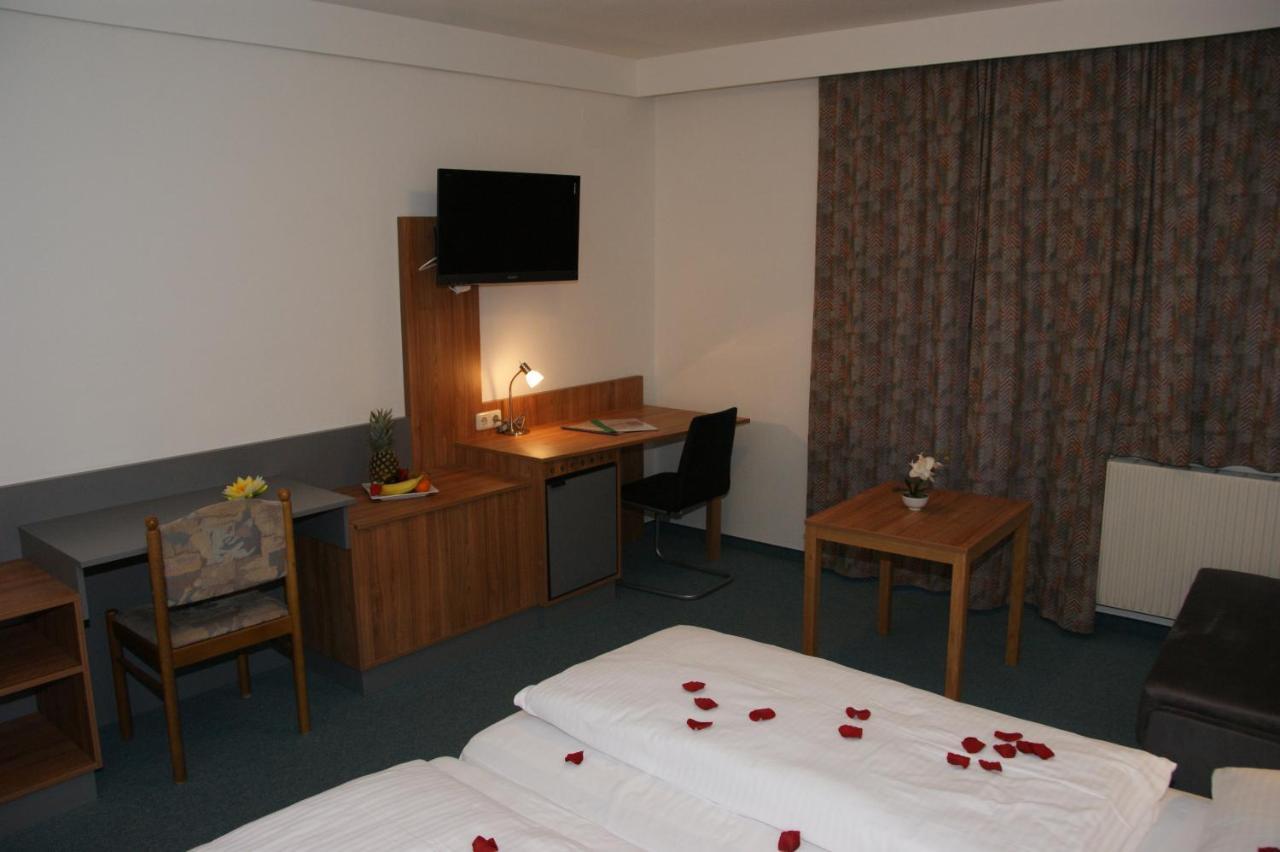 Dolomitenhotel Лиенц Экстерьер фото