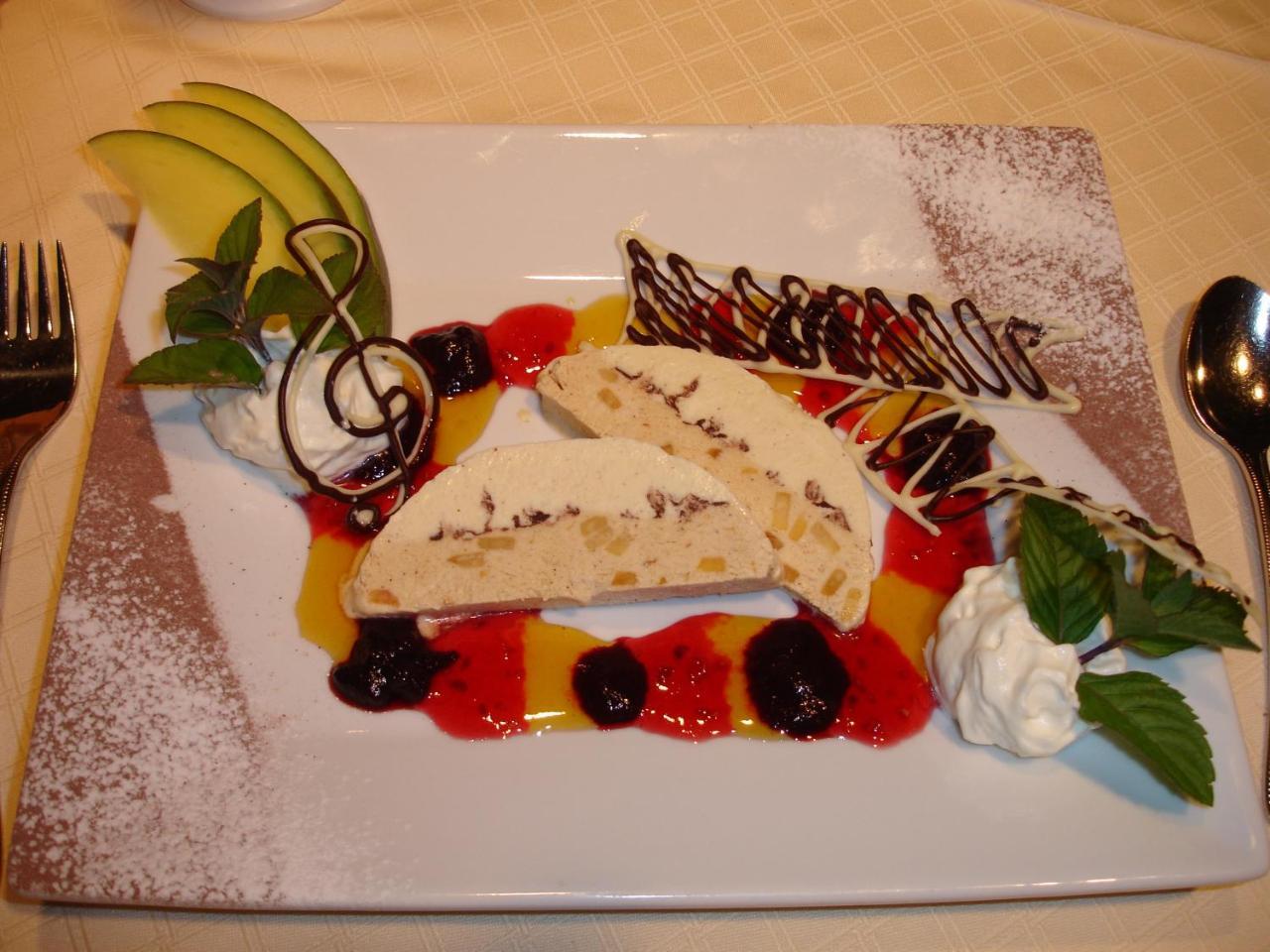 Dolomitenhotel Лиенц Экстерьер фото